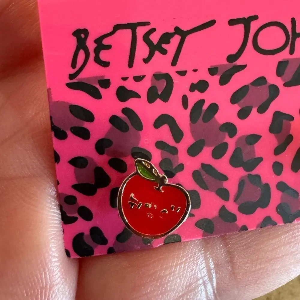 EARRINGS! Betsey Johnson Teacher Appreciation Apple Earrings BNWT